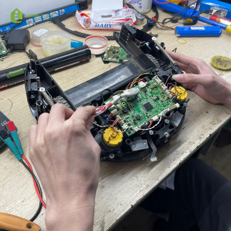 sua-robot-hut-bui-1