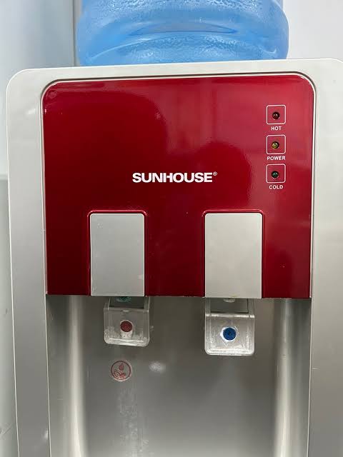 sua-cay-nuoc-nong-lanh-sunhouse-1